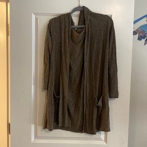 Women’s cardigan with hood and pockets, barely worn